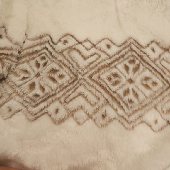 Women's Z Studio Plus Size Faux Fur Print Hooded Jacket - Picture 7 of 7